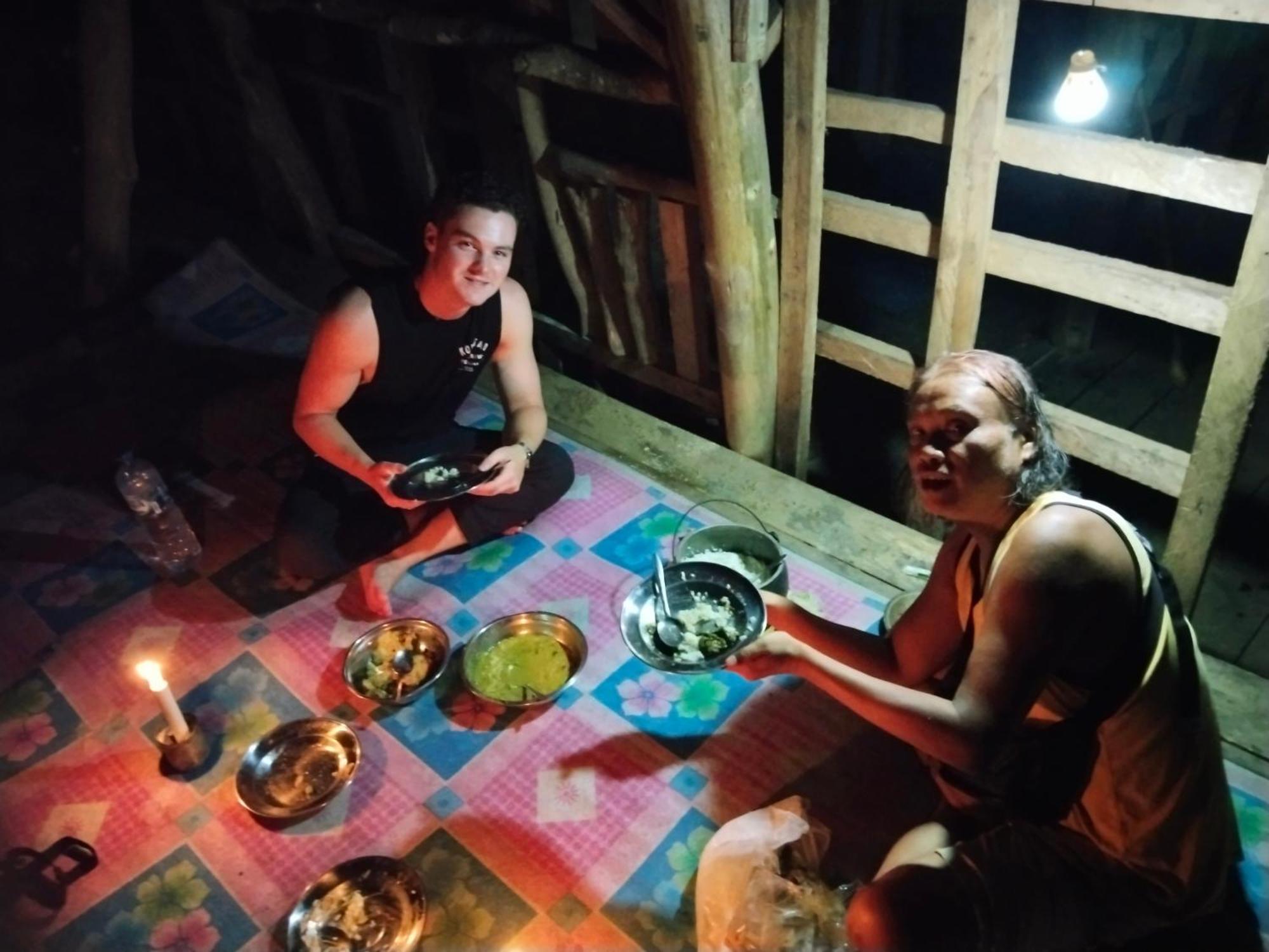 Jhony'S Backpacker-Guest House Only Stay Here Book Treking With Us Bukit Lawang Eksteriør billede