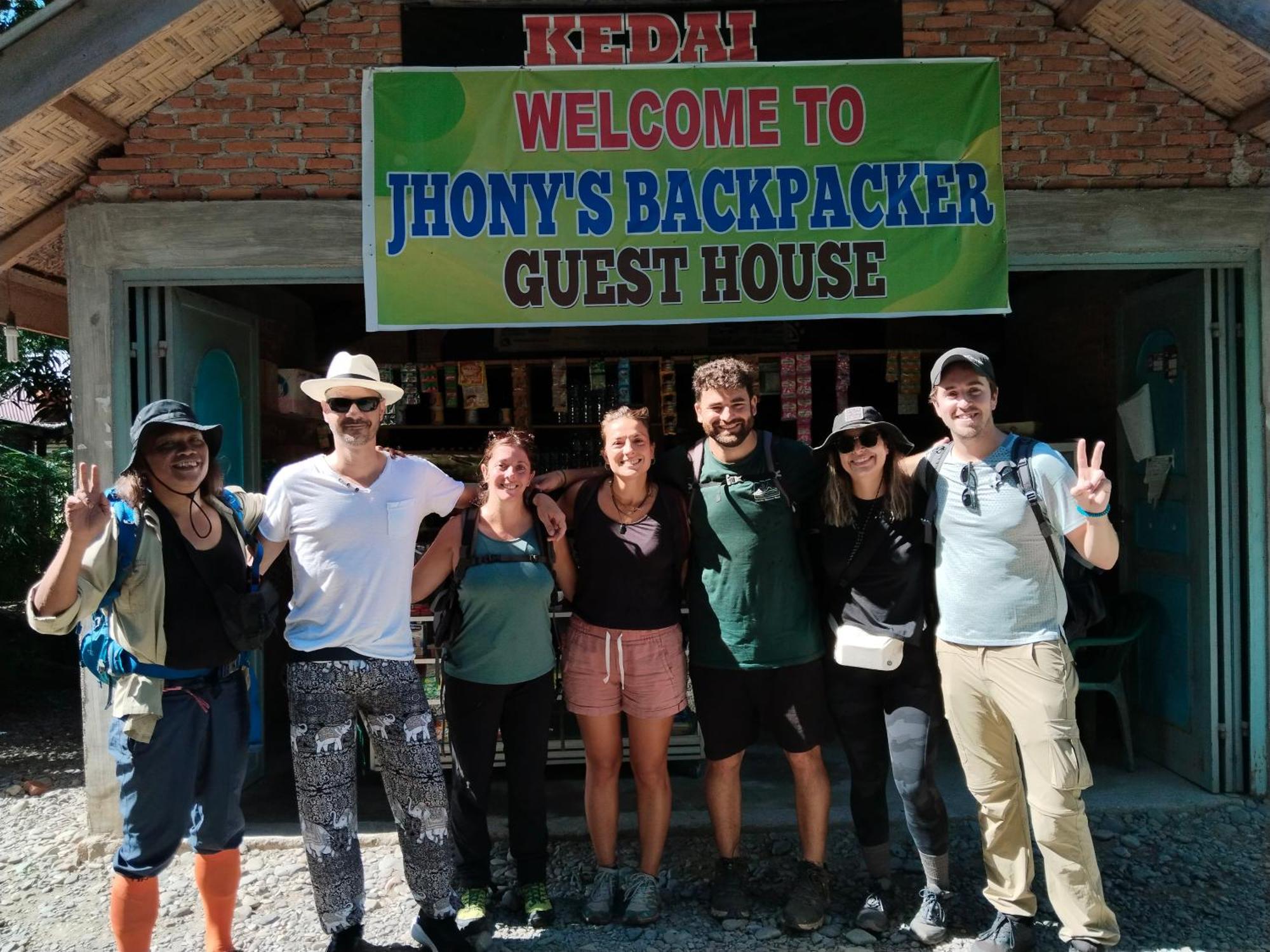 Jhony'S Backpacker-Guest House Only Stay Here Book Treking With Us Bukit Lawang Eksteriør billede