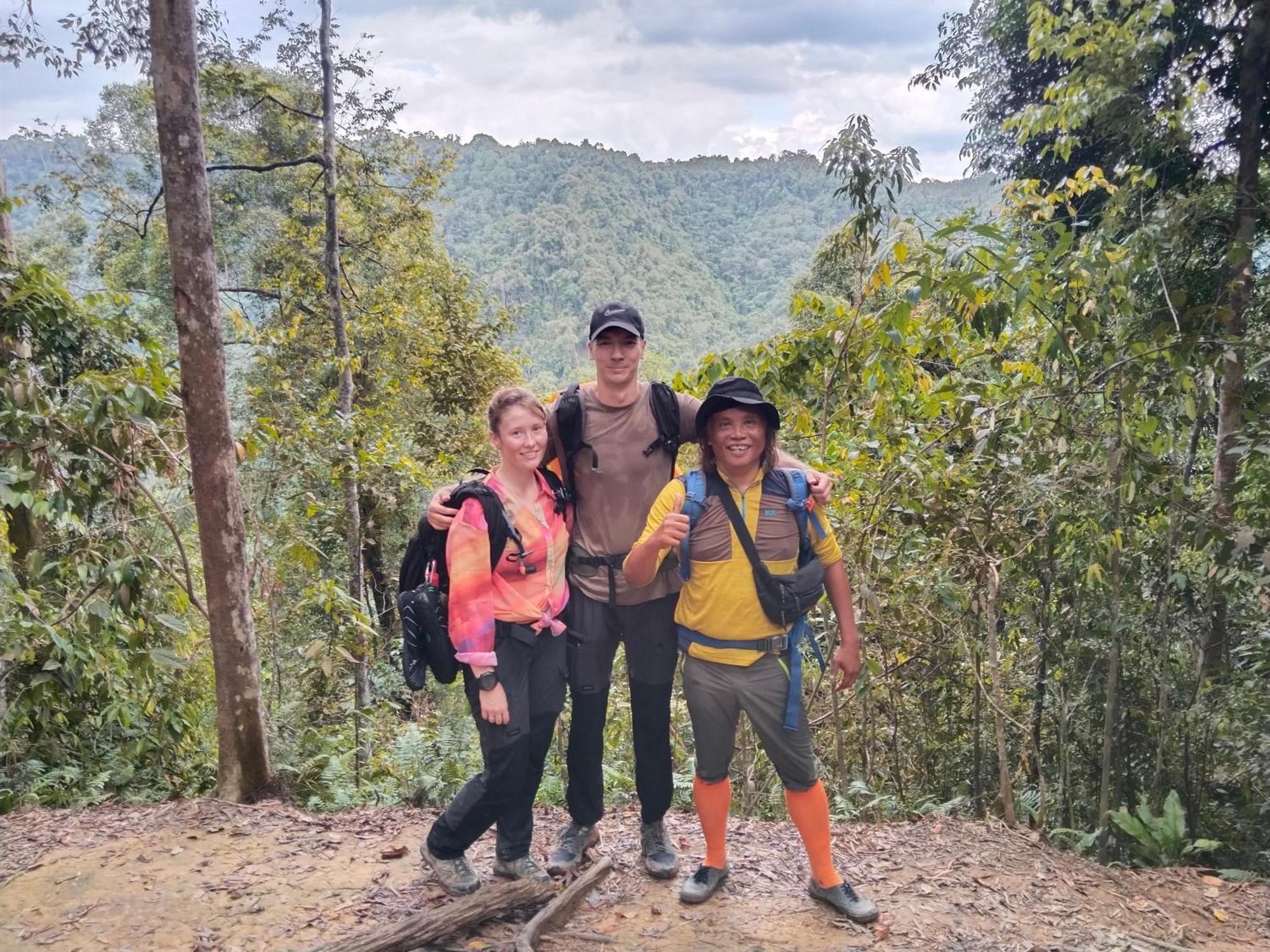 Jhony'S Backpacker-Guest House Only Stay Here Book Treking With Us Bukit Lawang Eksteriør billede