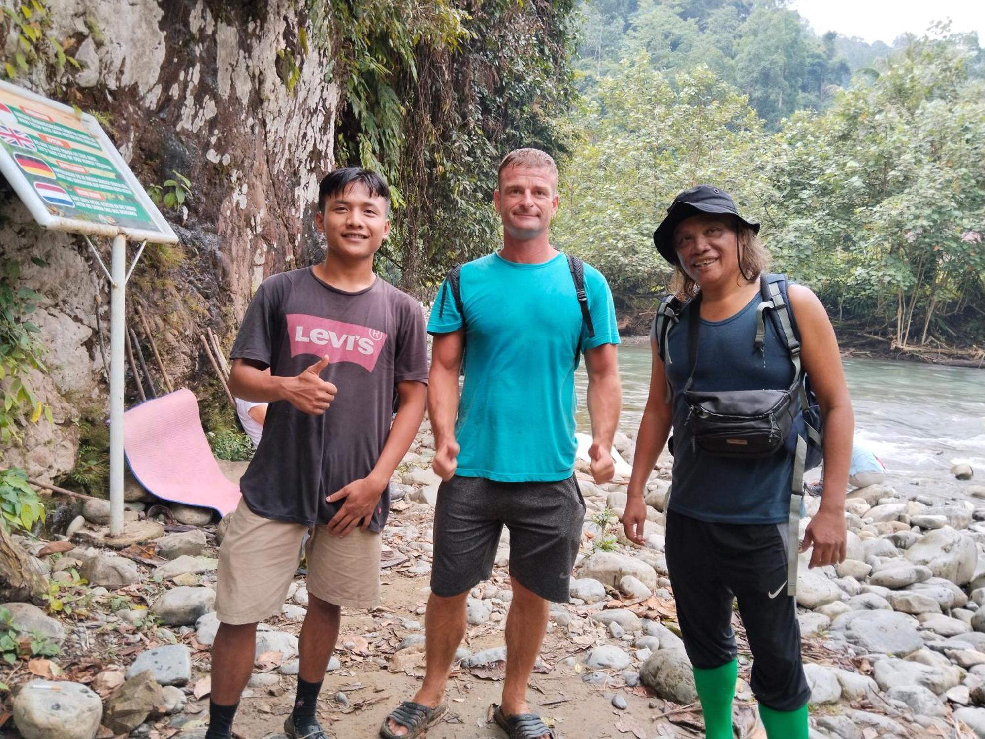 Jhony'S Backpacker-Guest House Only Stay Here Book Treking With Us Bukit Lawang Eksteriør billede