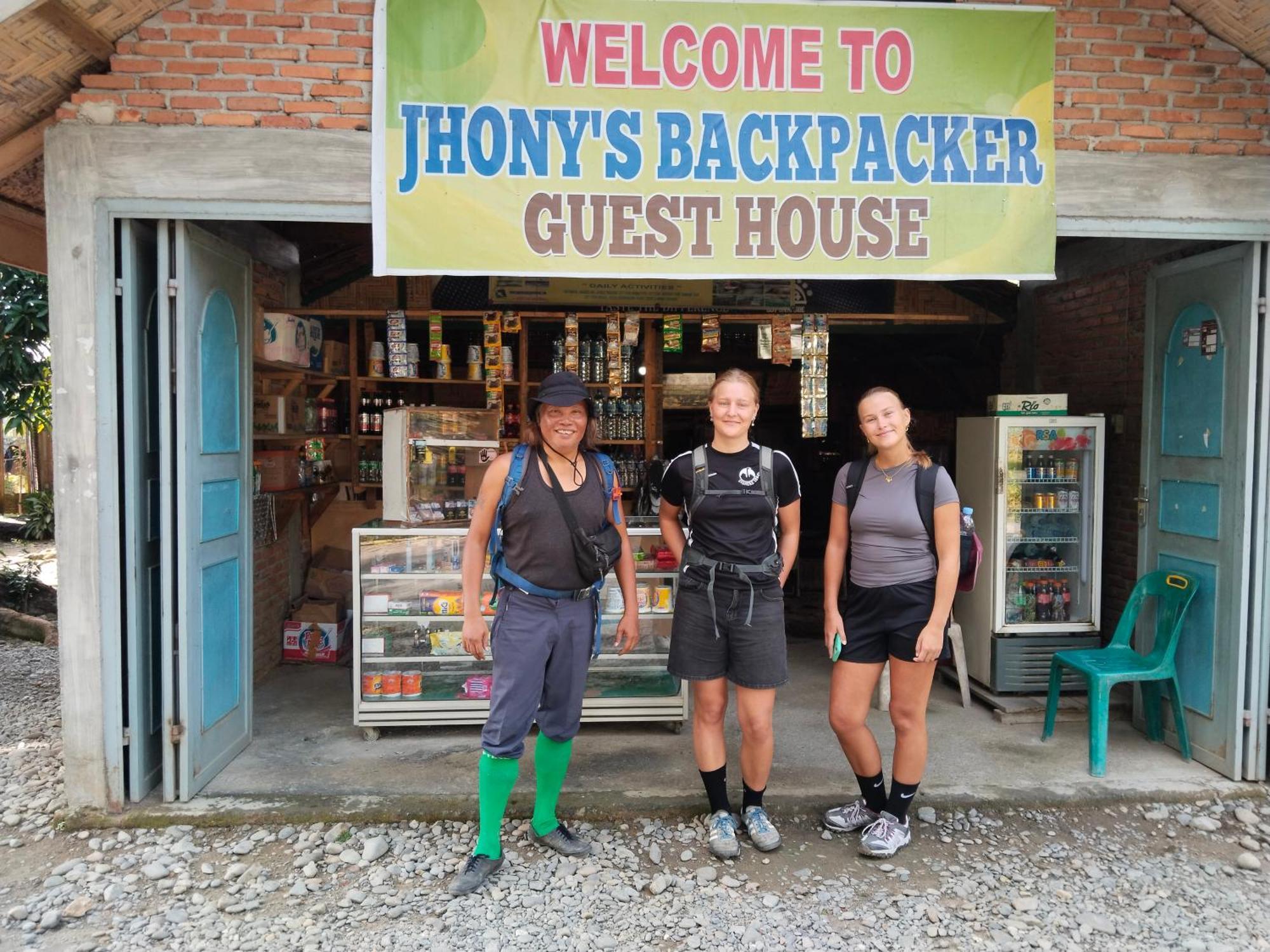 Jhony'S Backpacker-Guest House Only Stay Here Book Treking With Us Bukit Lawang Eksteriør billede